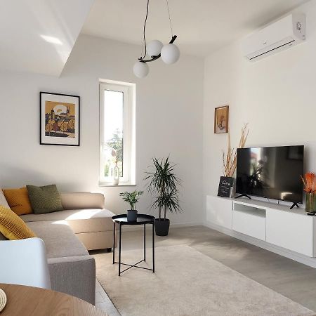 Mosonmagyaróvár Linden Apartman 106 - Adults Only מראה חיצוני תמונה